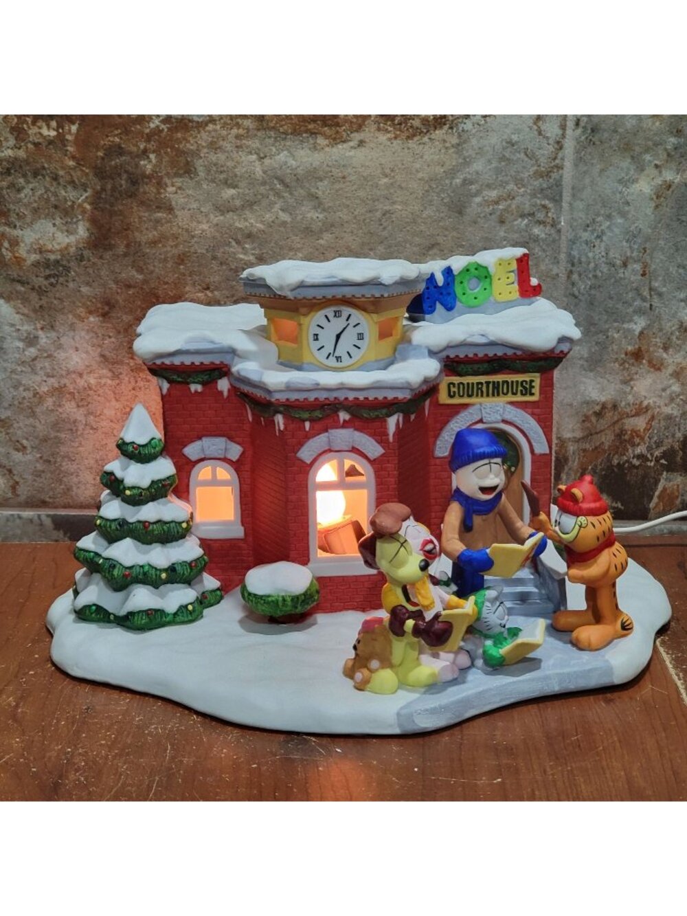 Vintage 1995 Danbury Mint Garfields Christmas Village The Court House Lighted NI - Picture 1 of 11